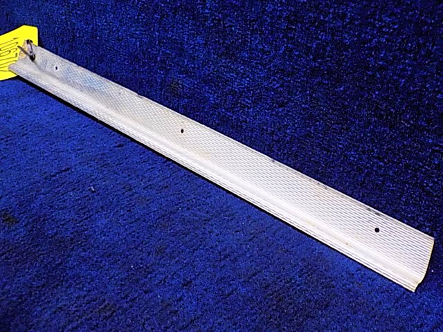 69189-00 Piper - SILL - Cargo door